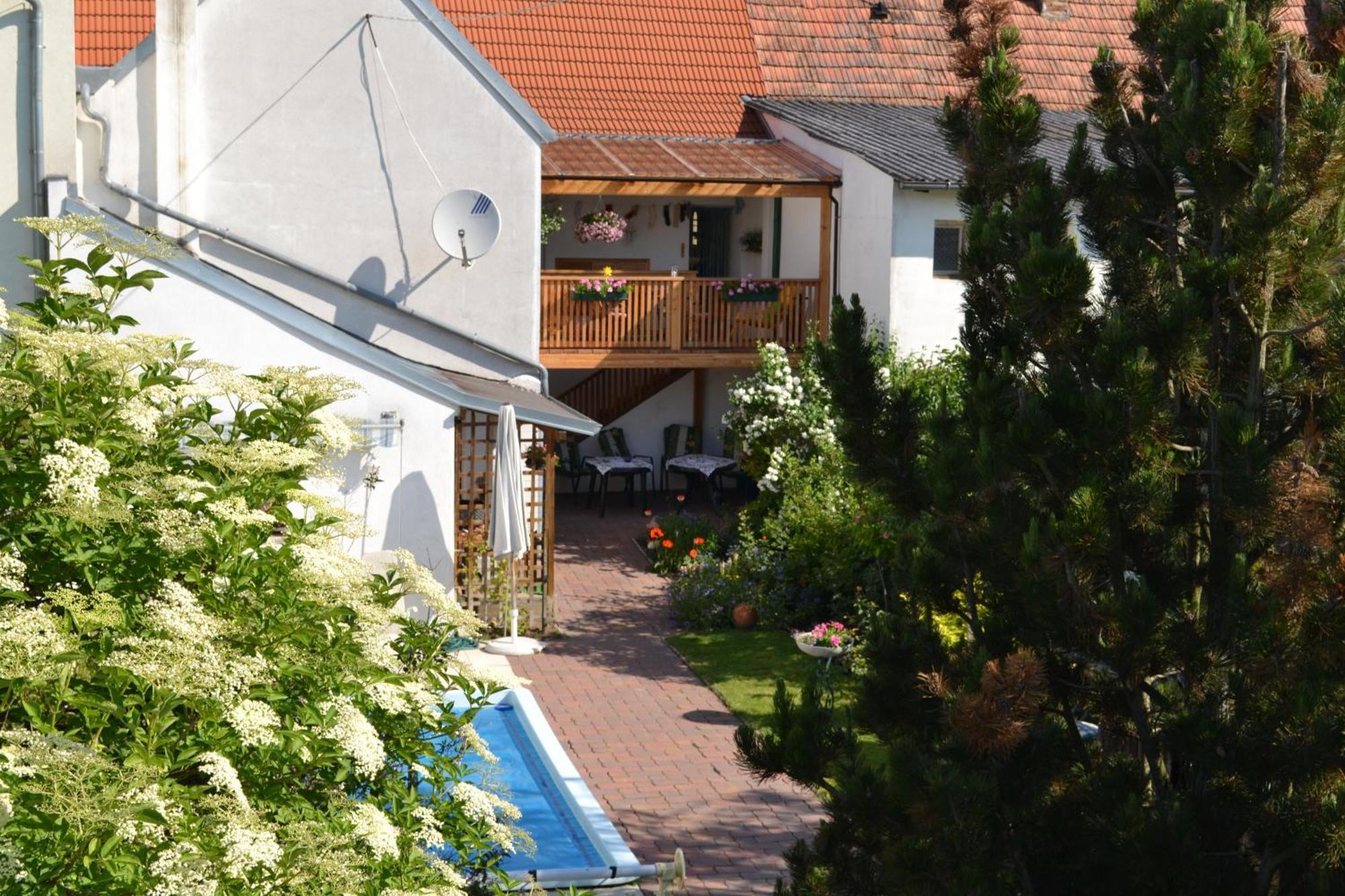 Landhaus Zum Siebenschlaefer Villa Herrnbaumgarten Dış mekan fotoğraf