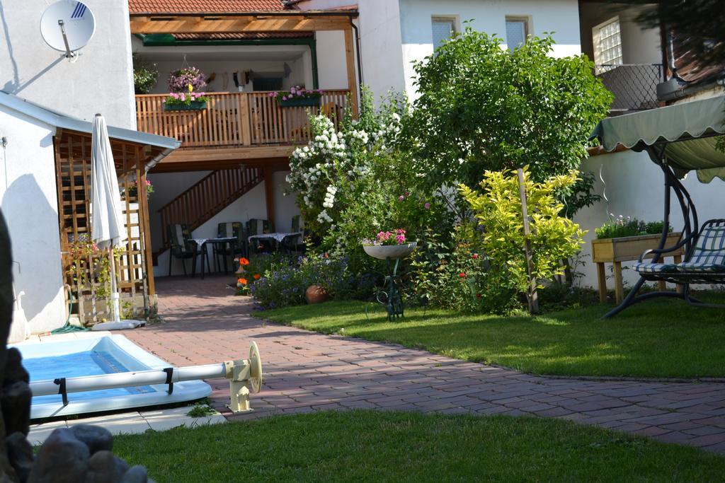 Landhaus Zum Siebenschlaefer Villa Herrnbaumgarten Dış mekan fotoğraf