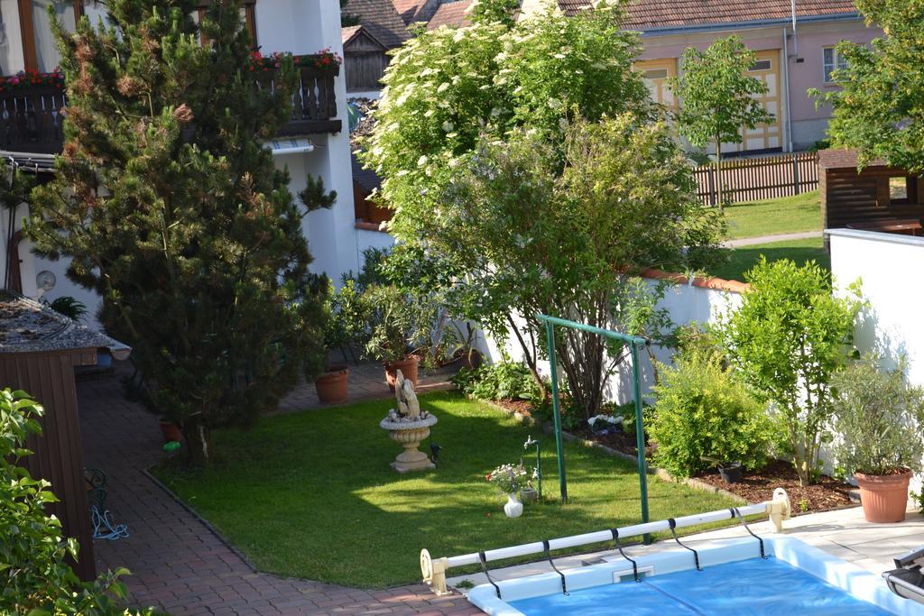 Landhaus Zum Siebenschlaefer Villa Herrnbaumgarten Dış mekan fotoğraf